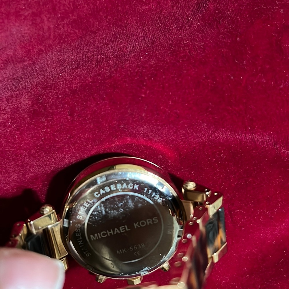 COPY - Michael Kors rose gold/tortoise watch - Picture 6 of 7